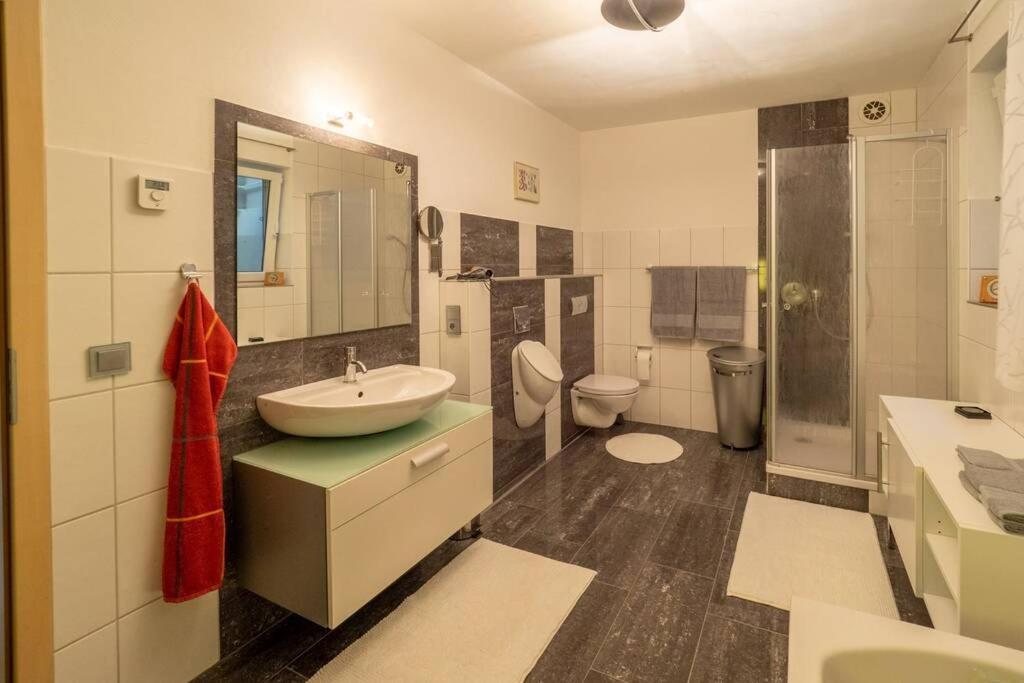 Wohnung Mit Talblick, Ladestation E-Auto Зиген Экстерьер фото